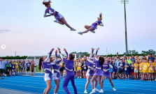 Dychberúce pyramídy aj akrobacia: Cheerleading mieri do Prešova