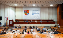 Zastupiteľstvo KSK bude mať po voľbách viac poslancov. Pribudnú dva mandáty