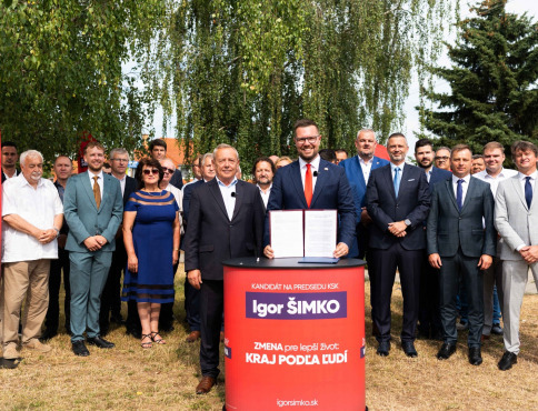 VIDEO | Šimko podpísal tretiu dohodu s ľuďmi – v okolí Košíc. VOLVO musí priniesť prospech celému regiónu
