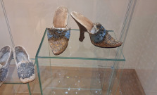 Čo o ženách prezradí ich oblečenie? Múzeum ukáže dve storočia krásy a elegancie