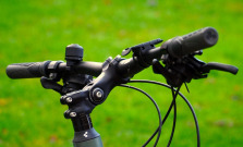 Cyklista sa v Bardejove neudržal na bicykli. Po nehode mu namerali takmer 2,5 promile