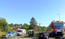 Auto nedalo prednosť vlaku. Nehoda zablokovala priecestie pri Spišskej Belej