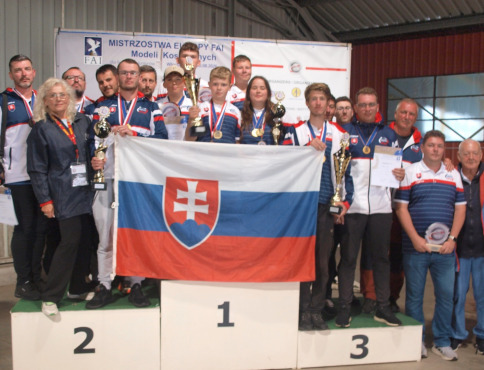Zlatý návrat z poľského neba: Bardejovskí raketoví modelári dobyli Európu