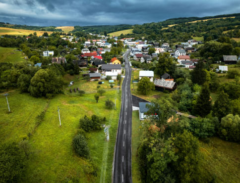 Vyšnú a Nižnú Voľu spája vynovená vozovka za 1,6 miliónov eur