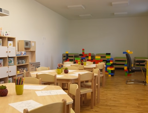 VIDEO |  V Ploskom otvorili novú škôlku, miesto v nej nájde až 42 detí