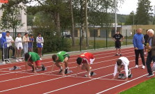 VIDEO | Prvý Memoriál Ivana Sentipala vo Svidníku: 150 detí, atletické disciplíny a 24-hodinový beh